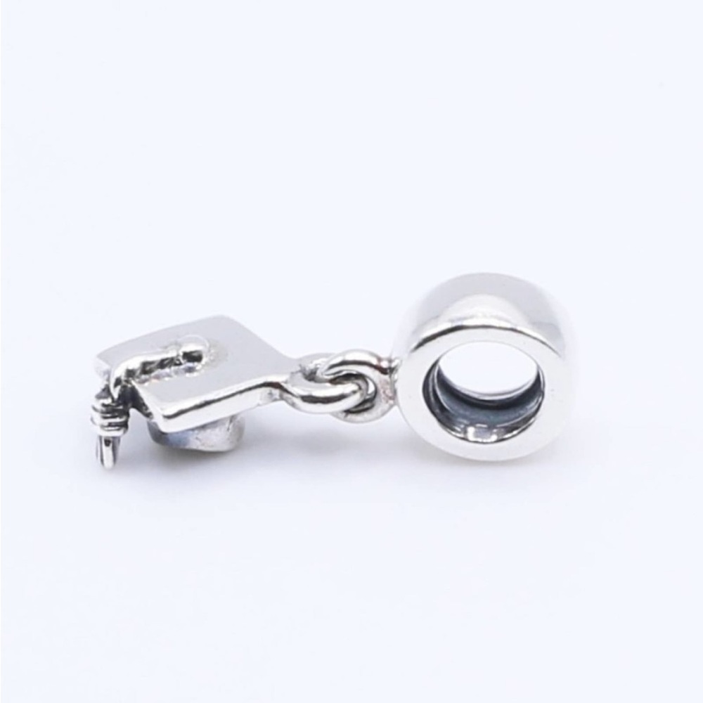 Authentic PANDORA Graduation Hat Charm - Picture 3 of 7